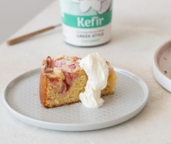 rhubarb and ginger cake